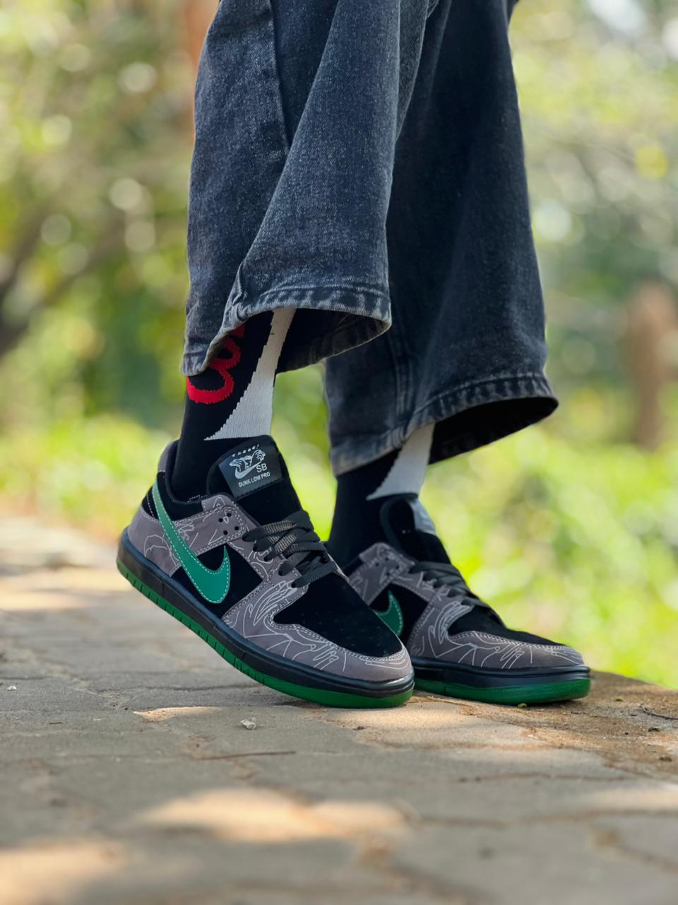 IMPORTED NIKE SB DUNK