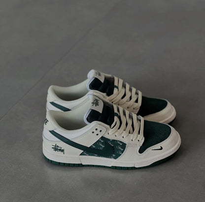 NIKE SB DUNK STUSSY 2025 Edition