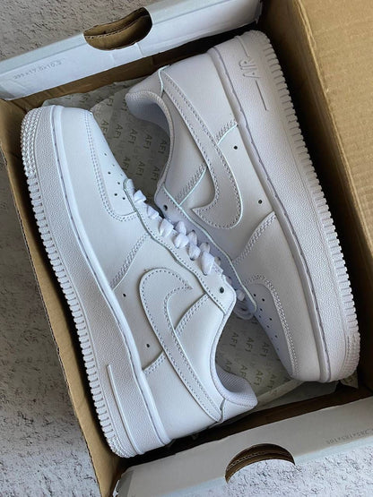 NIKE AIRFORCE ONE WHITE
